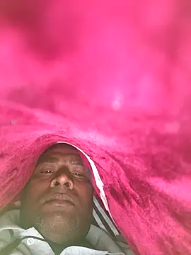 Chanderi19 online show from 12/15/25, 04:46