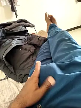 Chanderi19 online show from 11/29/25, 04:56