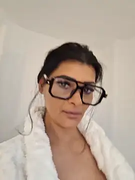 Pillango1212 online show from 10/15/25, 08:55