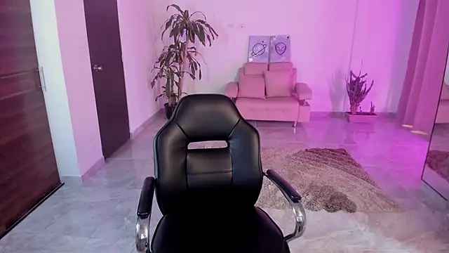 Candy fox 19 online show from 12/16/25, 07:07