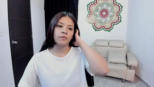 Candy fox 19 online show from 02/13/26, 04:07