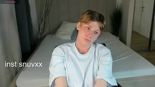 Snapshot of LouieEvans chatting on 11/02/25, 08:58 LouieEvans online show from 11/02/25, 08:58