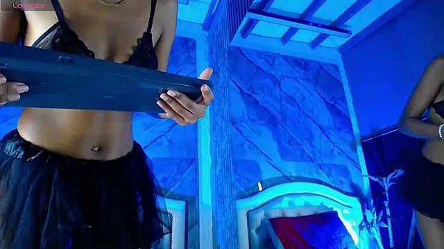 Snapshot of Alisha_Ebonyy chatting on 10/31/25, 12:18 Alisha Ebonyy online show from 10/31/25, 12:18