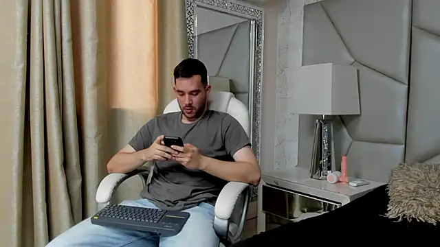 Snapshot of matti_de_lucaa chatting on 10/09/25, 05:46 matti de lucaa online show from 10/09/25, 05:46