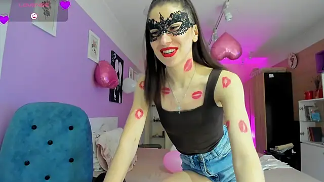 dark summer online show from 02/15/26, 05:34