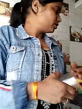 Hot-Pooja25 online show from 02/07/26, 05:37