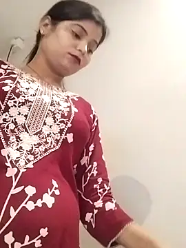 Hot-Pooja25 online show from 03/30/26, 01:45