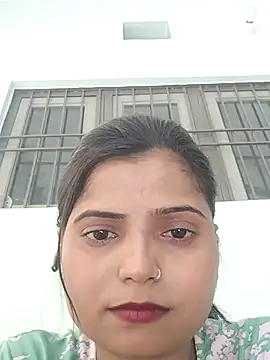 Hot-Pooja25 online show from 04/13/26, 08:51