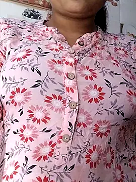 Hot-Pooja25 online show from 03/13/26, 03:00