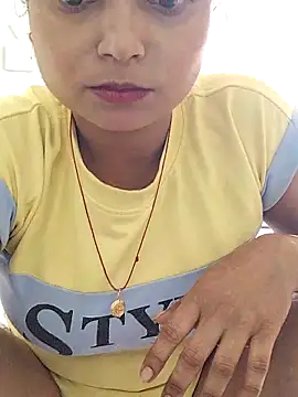 Hot-Pooja25 online show from 04/10/26, 05:03