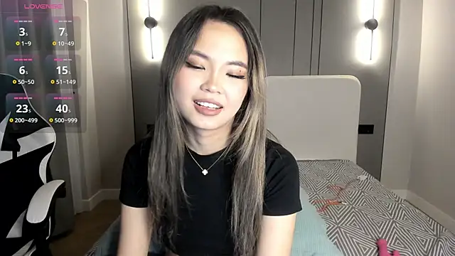 Snapshot of Maakimita chatting on 06/03/26, 06:45 Maakimita online show from 06/03/26, 06:45