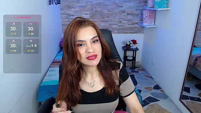 Snapshot of KendallWood_ chatting on 09/28/25, 01:29 KendallWood online show from 09/28/25, 01:29