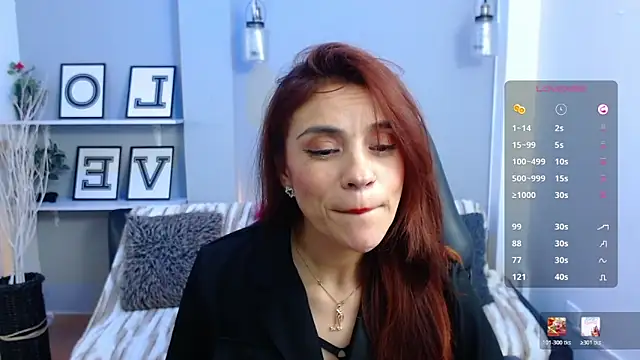 KendallWood  online show from 01/12/26, 08:47