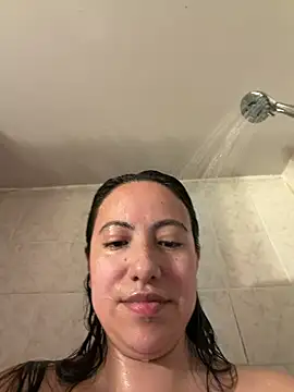 Chelsyleslyy online show from 05/15/26, 11:08