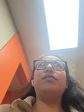 Chelsyleslyy online show from 05/21/26, 11:18