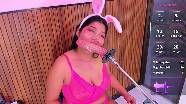 Snapshot of mysticlatina1 chatting on 10/30/25, 12:03 mysticlatina1 online show from 10/30/25, 12:03