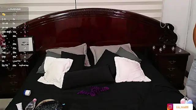 Lia Teen online show from 10/04/25, 01:29