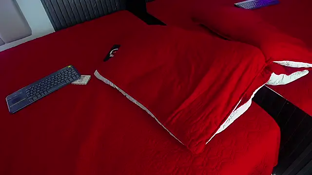 Gia-Malkova online show from 09/12/25, 08:41