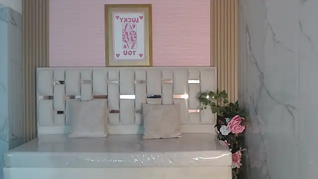 catalina5 s online show from 04/11/26, 03:14