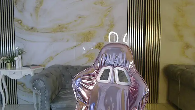 Snapshot of catalina5_s chatting on 02/05/26, 01:07 catalina5 s online show from 02/05/26, 01:07