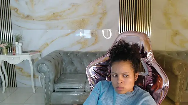 Snapshot of catalina5_s chatting on 01/10/26, 01:45 catalina5 s online show from 01/10/26, 01:45