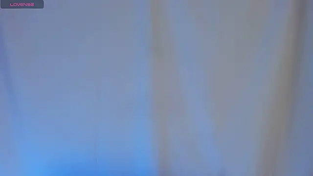 Snapshot of OliverMontiel chatting on 10/11/25, 07:04 OliverMontiel online show from 10/11/25, 07:04