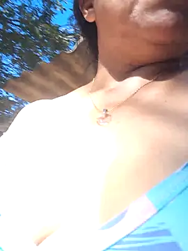 Lucerito-Hot online show from 10/24/25, 01:10