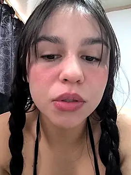 Daniela-rosee online show from 11/29/25, 09:26