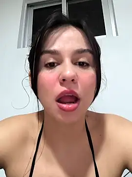 Snapshot of Daniela-rosee chatting on 10/17/25, 01:42 Daniela-rosee online show from 10/17/25, 01:42