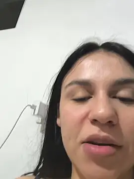 Snapshot of Daniela-rosee chatting on 06/28/26, 12:17 Daniela-rosee online show from 06/28/26, 12:17