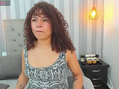 Sofiapassionne online show from 02/17/26, 05:54