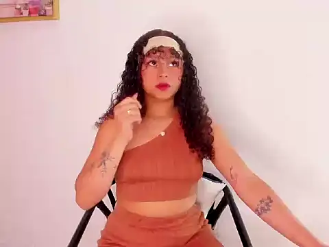 Sofiapassionne online show from 11/12/25, 01:04