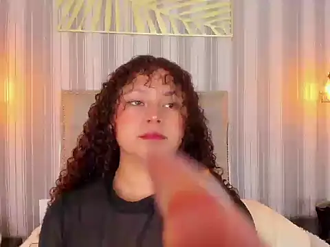 Sofiapassionne online show from 01/15/26, 01:25