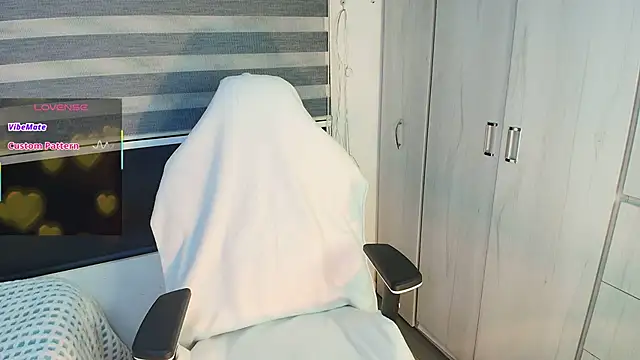 veronikali online show from 12/19/25, 07:49