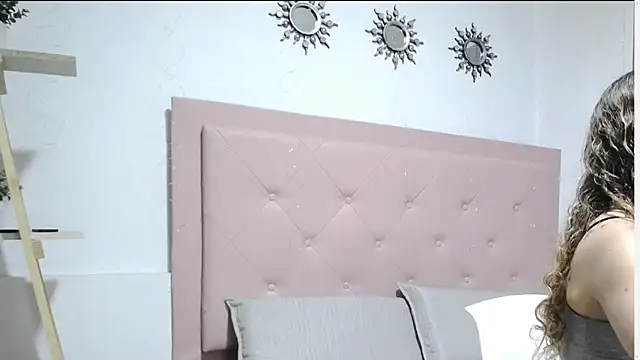 Dulce  Lovee online show from 10/13/25, 10:43