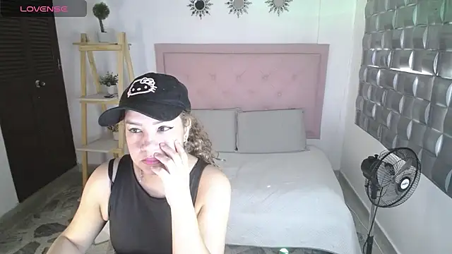 Dulce  Lovee online show from 11/14/25, 02:10