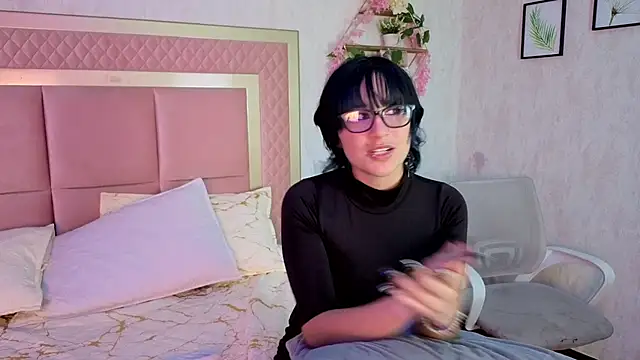 RobinBennett online show from 10/18/25, 01:57