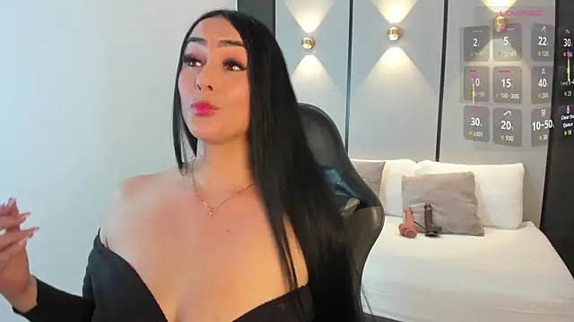 Snapshot of ashly_moonn chatting on 06/10/26, 12:39 ashly moonn online show from 06/10/26, 12:39