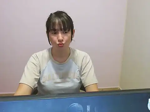 butterflyfree1 online show from 09/19/25, 04:38