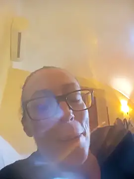 Astrid3 online show from 10/22/25, 02:49