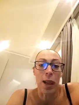 Astrid3 online show from 10/20/25, 04:40