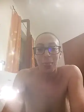 Astrid3 online show from 10/23/25, 07:12