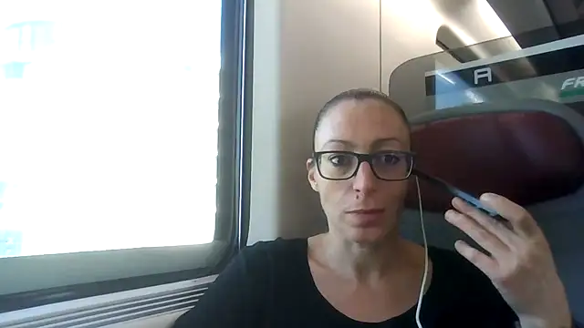 Snapshot of Astrid3 chatting on 10/09/25, 08:26 Astrid3 online show from 10/09/25, 08:26