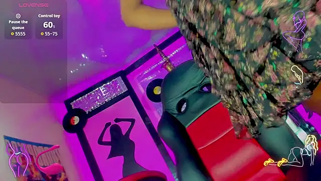 Alondra Campbell online show from 10/28/25, 03:18