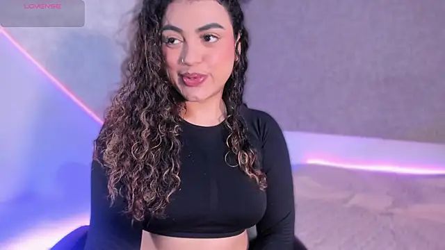 Salomeferreira  online show from 11/17/25, 04:11