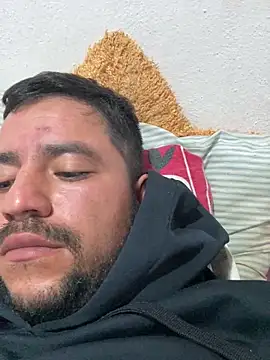 aalvaro98 online show from 02/04/26, 08:37