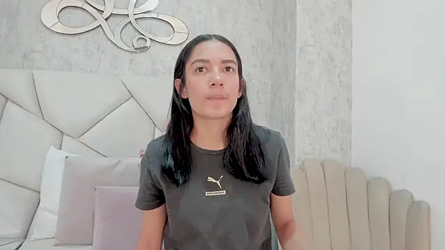 Snapshot of Skylerwhite02 chatting on 11/24/25, 07:47 Skylerwhite02 online show from 11/24/25, 07:47