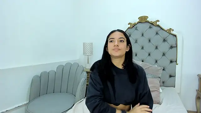 Snapshot of Skylerwhite02 chatting on 12/14/25, 08:09 Skylerwhite02 online show from 12/14/25, 08:09