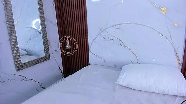 marianarey1  online show from 11/28/25, 08:20