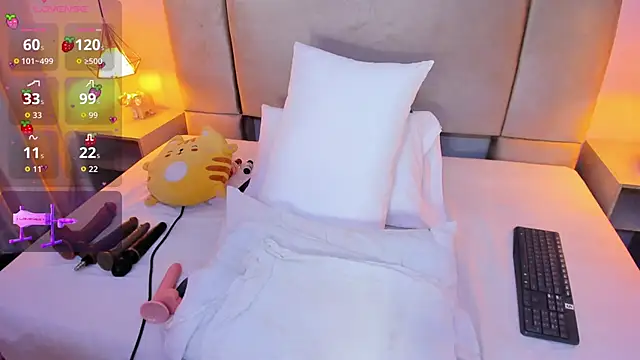 marianarey1  online show from 11/29/25, 12:16